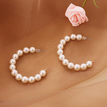 Carregar imagem no visualizador da galeria, Multilayer Strand Simulated Pearl Necklace and Earrings Set